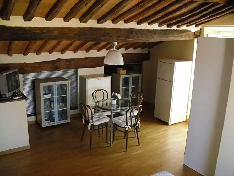 Immagine 29 di Appartamento in vendita  a Lucca