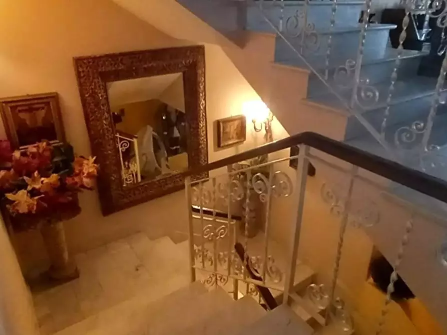 Immagine 8 di Villetta a schiera in vendita  a Carrara