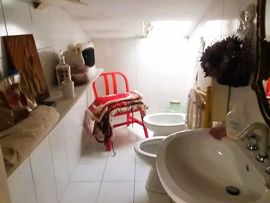 Immagine 20 di Villetta a schiera in vendita  a Carrara