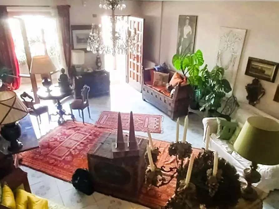 Immagine 1 di Villetta a schiera in vendita  a Carrara