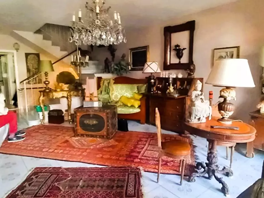 Immagine 2 di Villetta a schiera in vendita  a Carrara