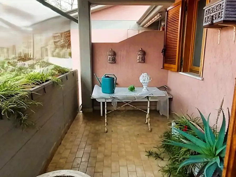 Immagine 13 di Villetta a schiera in vendita  a Carrara