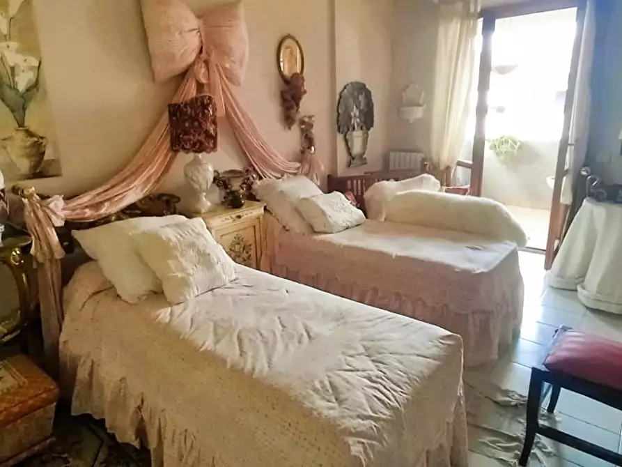 Immagine 12 di Villetta a schiera in vendita  a Carrara