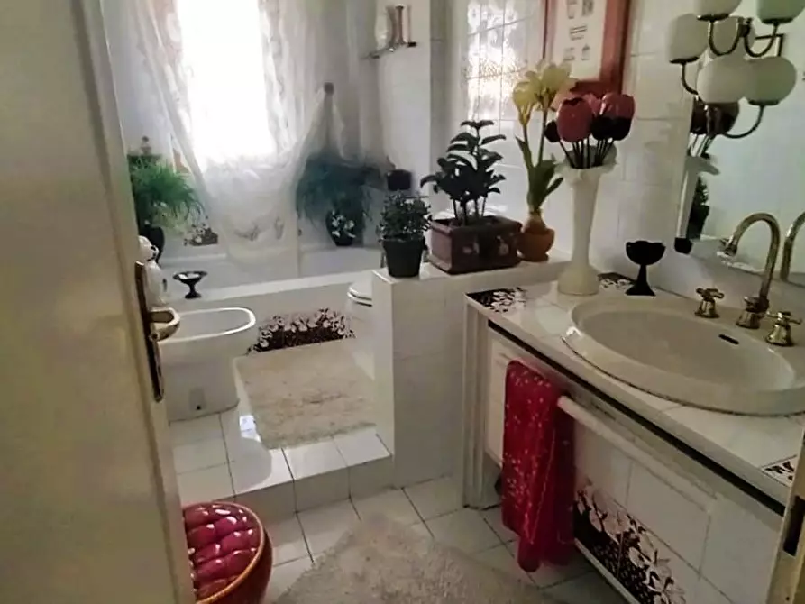 Immagine 14 di Villetta a schiera in vendita  a Carrara