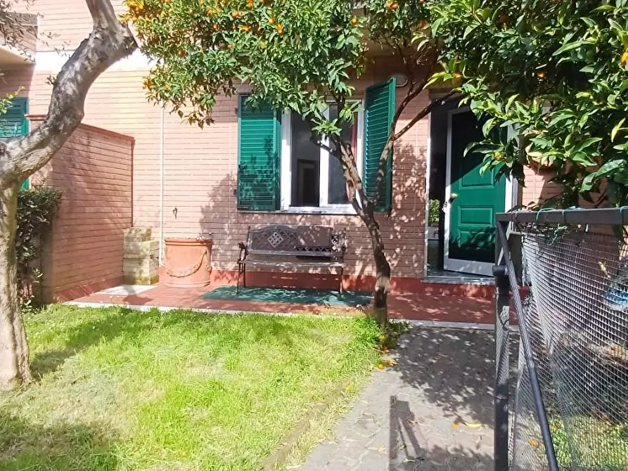 Immagine 3 di Villetta a schiera in vendita  a Massa