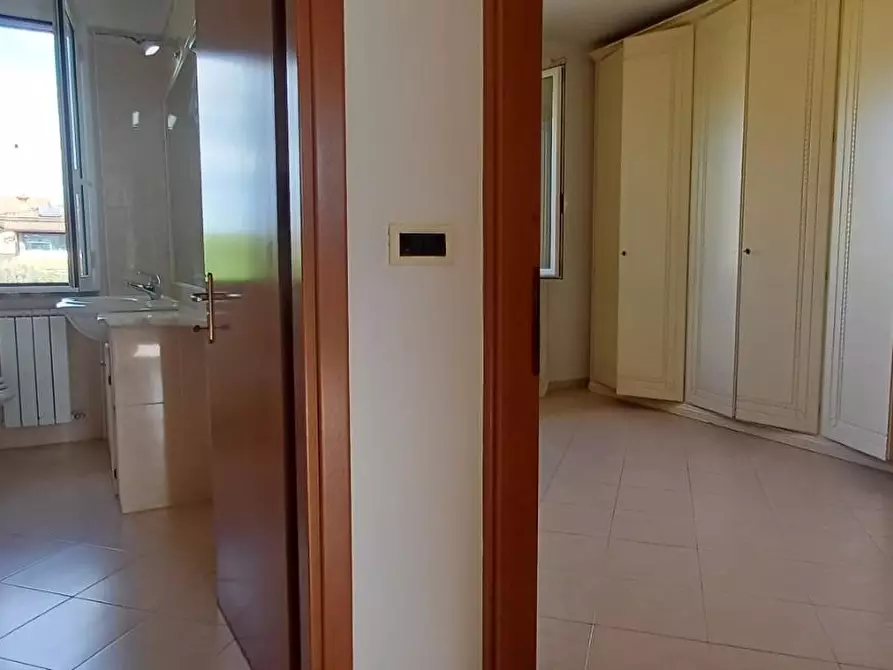 Immagine 17 di Villetta a schiera in vendita  a Massa