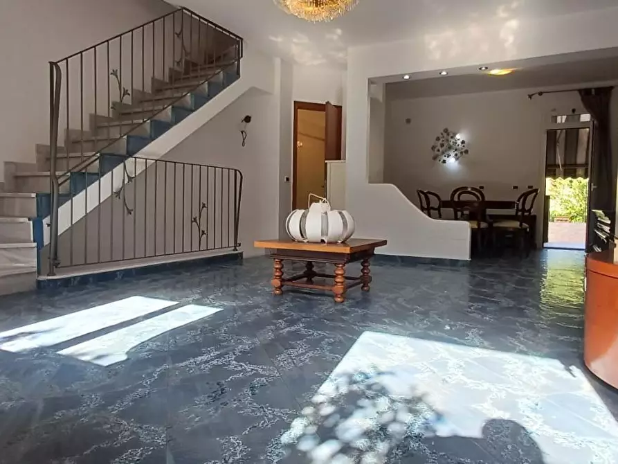 Immagine 6 di Villetta a schiera in vendita  a Massa