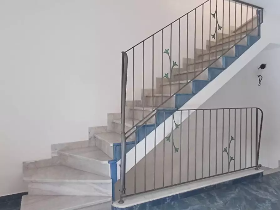 Immagine 12 di Villetta a schiera in vendita  a Massa