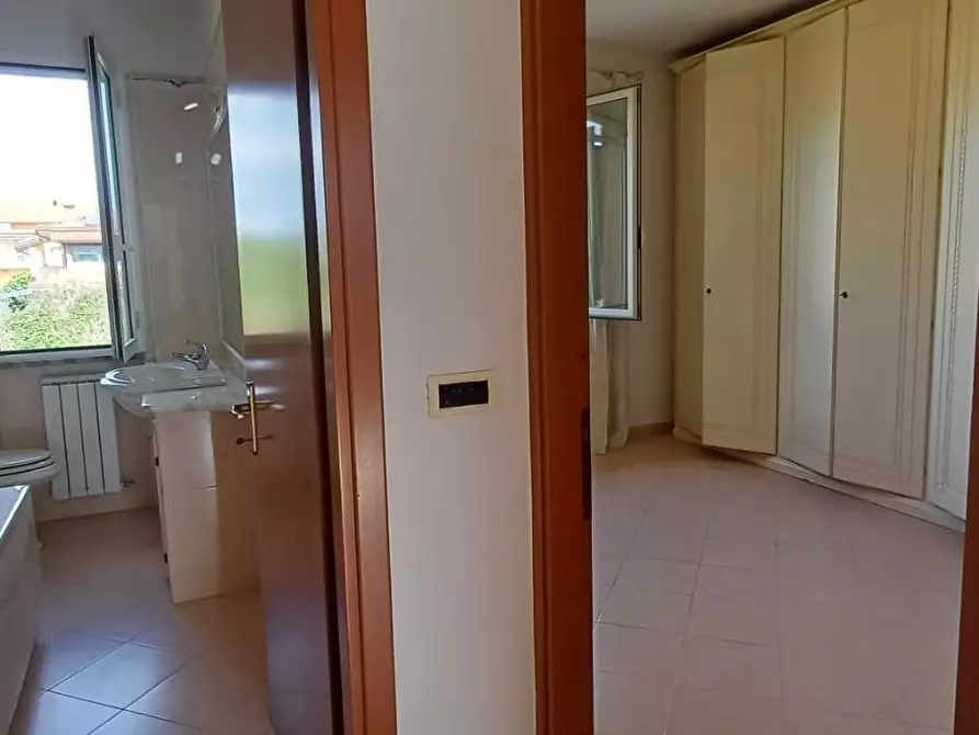 Immagine 15 di Villetta a schiera in vendita  a Massa