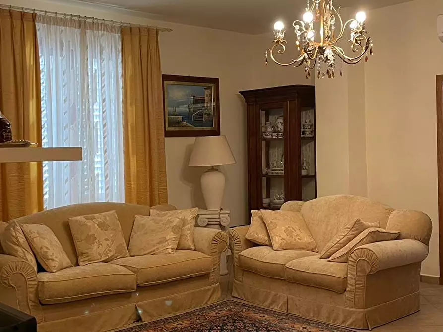 Immagine 23 di Villa in vendita  a San Miniato