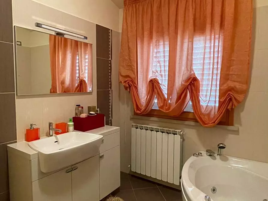 Immagine 12 di Villa in vendita  a San Miniato