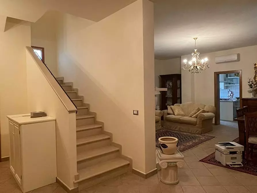 Immagine 24 di Villa in vendita  a San Miniato