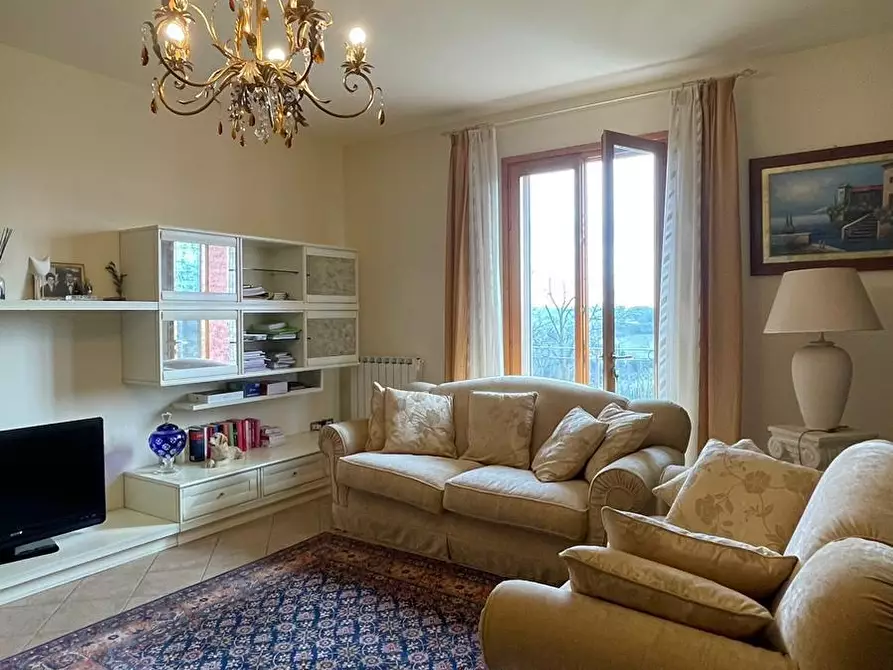 Immagine 17 di Villa in vendita  a San Miniato