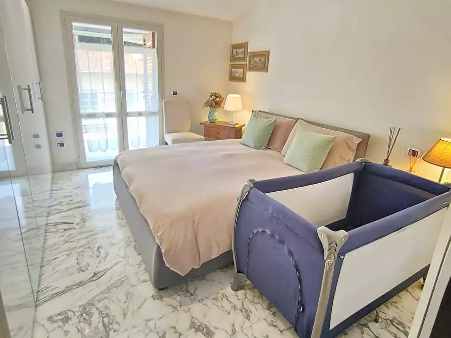 Immagine 17 di Mansarda in vendita  a Viareggio