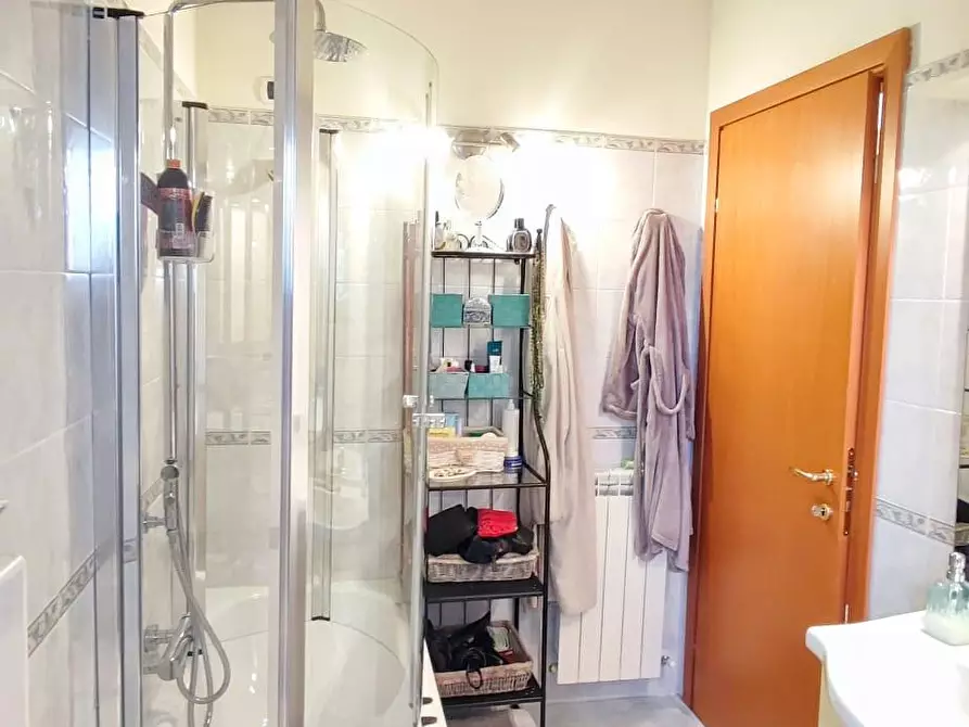 Immagine 13 di Mansarda in vendita  a Viareggio