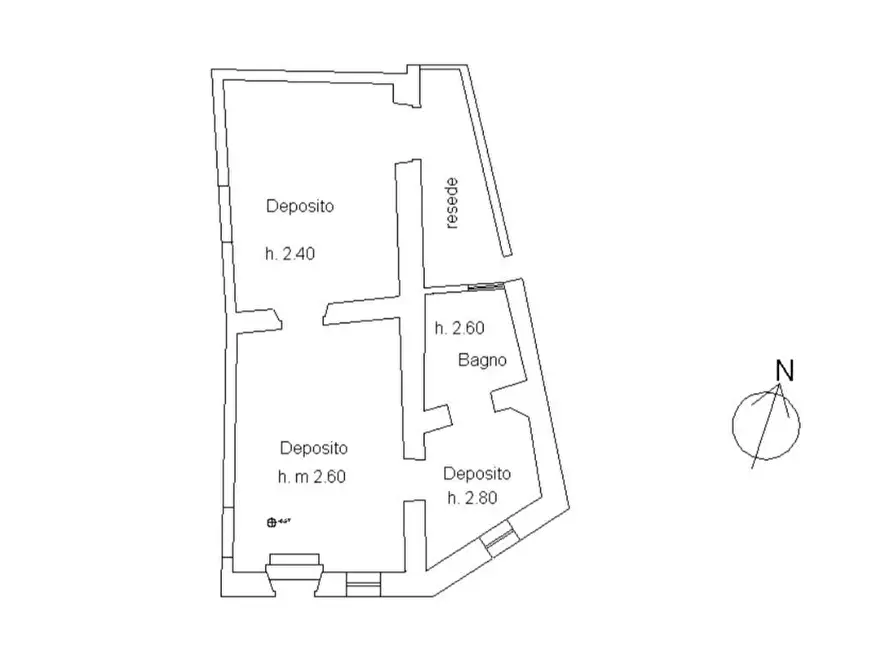 Immagine 16 di Magazzino in vendita  a Carrara