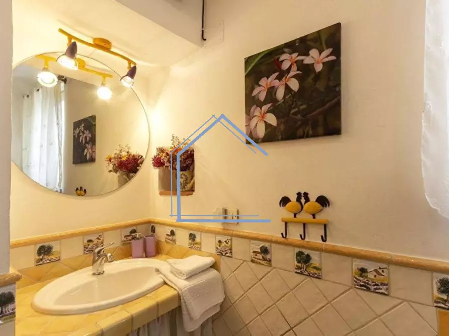 Immagine 10 di Casa semindipendente in vendita  a Camaiore