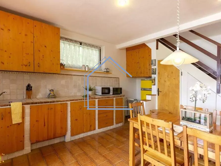Immagine 2 di Casa semindipendente in vendita  a Camaiore