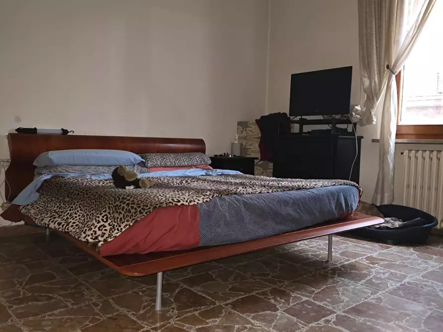 Immagine 32 di Appartamento in vendita  a Siena