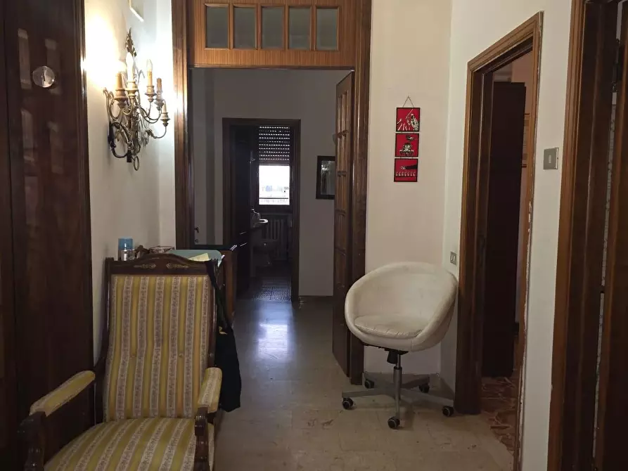 Immagine 46 di Appartamento in vendita  a Siena