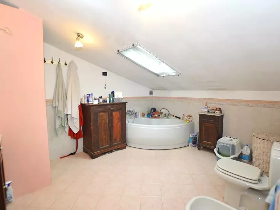 Immagine 30 di Terratetto in vendita  a Lucca