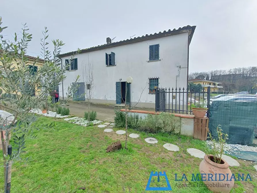 Immagine 1 di Casa indipendente in vendita  a Lamporecchio