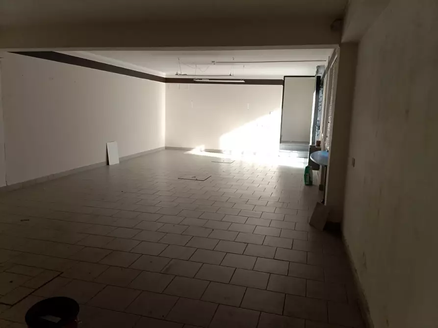 Immagine 10 di Ufficio in affitto  a Empoli