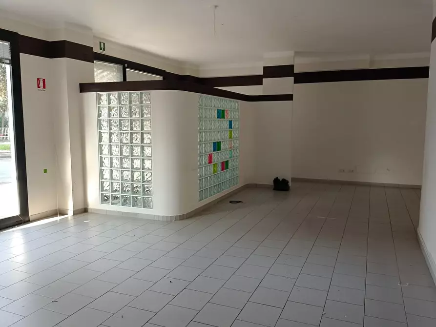 Immagine 6 di Ufficio in affitto  a Empoli