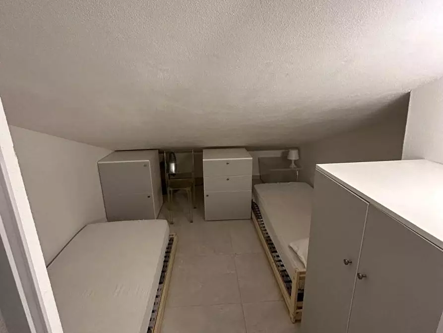 Immagine 7 di Appartamento in affitto  a Massa