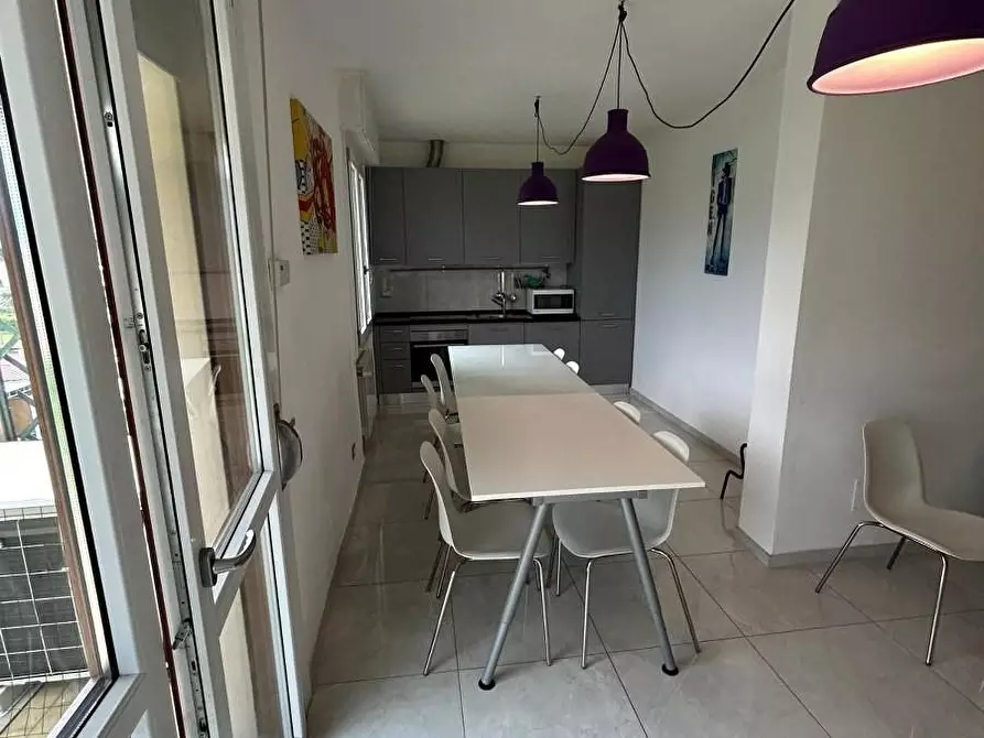 Immagine 12 di Appartamento in affitto  a Massa