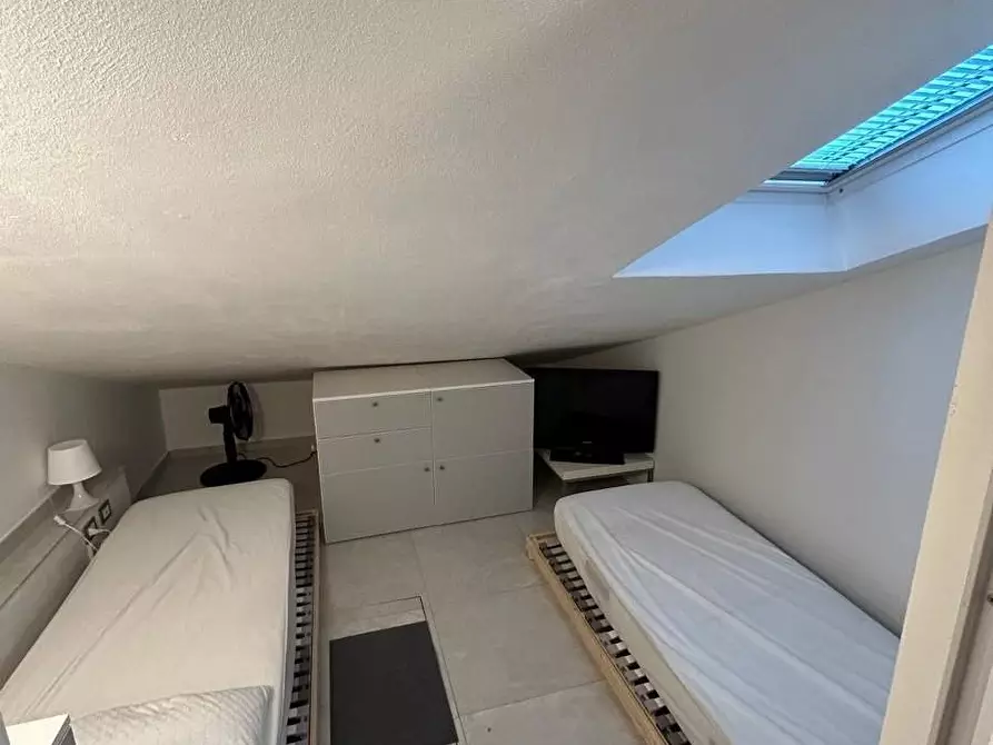 Immagine 9 di Appartamento in affitto  a Massa