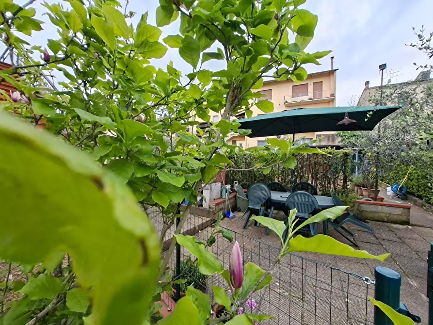 Immagine 41 di Villetta a schiera in vendita  a Capannoli