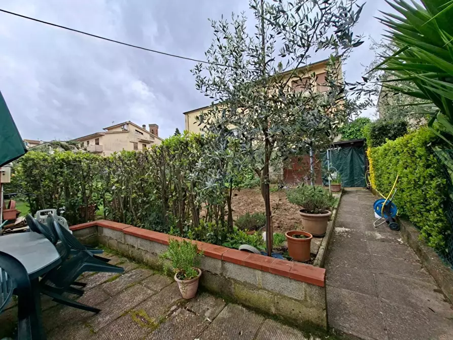 Immagine 42 di Villetta a schiera in vendita  a Capannoli