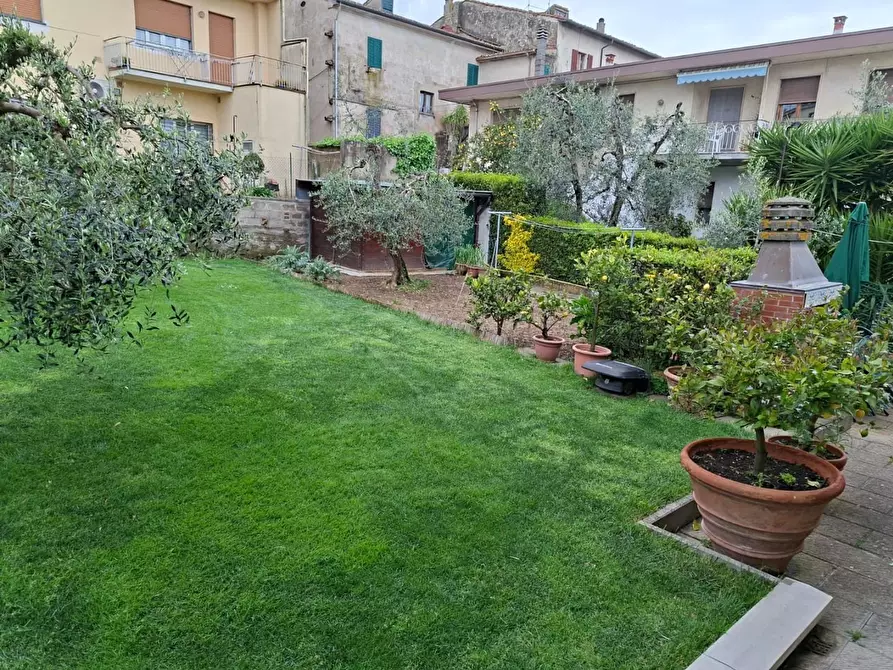 Immagine 40 di Villetta a schiera in vendita  a Capannoli