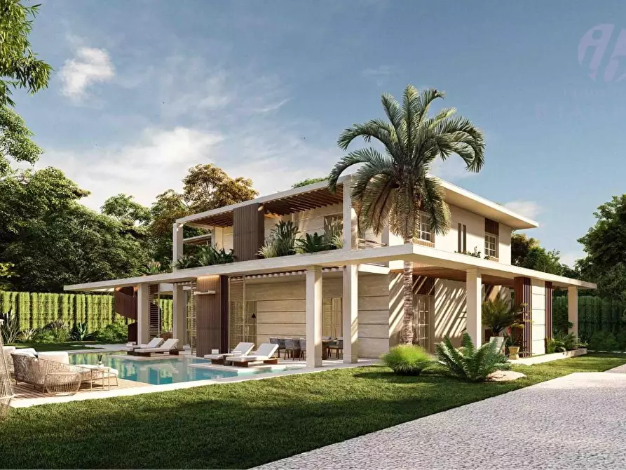 Immagine 4 di Villa in vendita  a Forte Dei Marmi