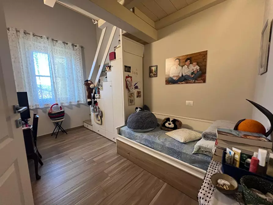 Immagine 5 di Appartamento in vendita  a Carrara