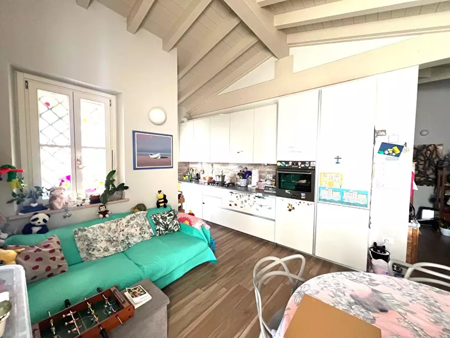 Immagine 3 di Appartamento in vendita  a Carrara