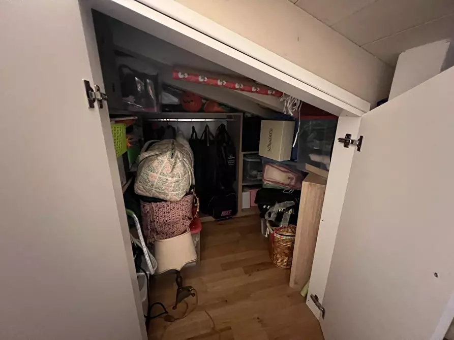 Immagine 11 di Appartamento in vendita  a Carrara