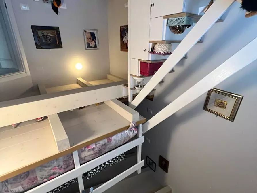 Immagine 6 di Appartamento in vendita  a Carrara