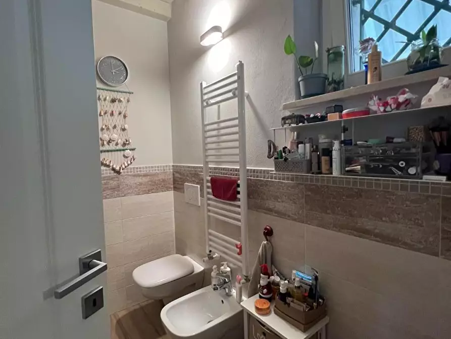 Immagine 13 di Appartamento in vendita  a Carrara