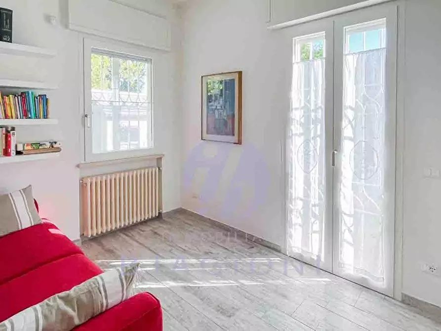 Immagine 14 di Casa indipendente in vendita  a Forte Dei Marmi