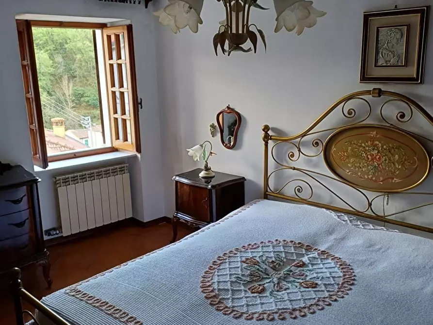 Immagine 2 di Appartamento in vendita  a Carrara