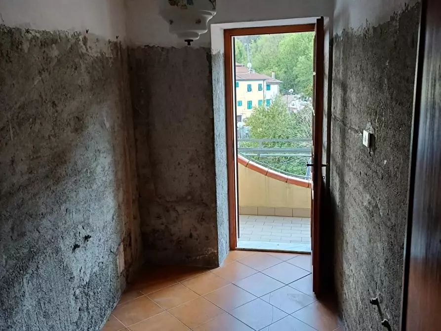 Immagine 5 di Appartamento in vendita  a Carrara