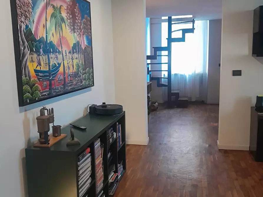 Immagine 4 di Appartamento in vendita  a Livorno