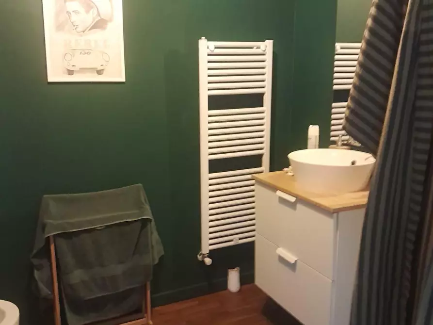 Immagine 13 di Appartamento in vendita  a Livorno