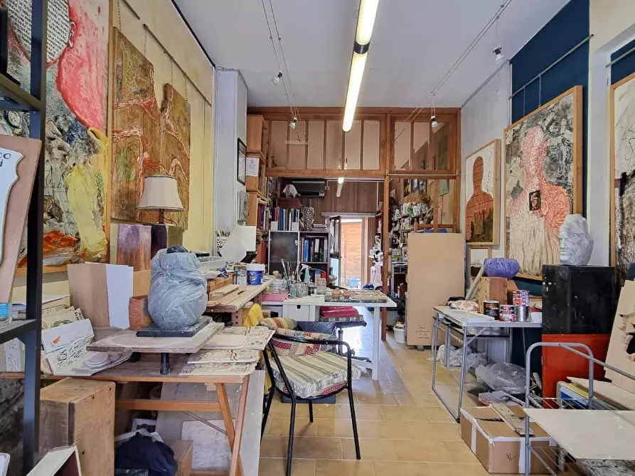 Immagine 4 di Locale commerciale in vendita  a Collesalvetti