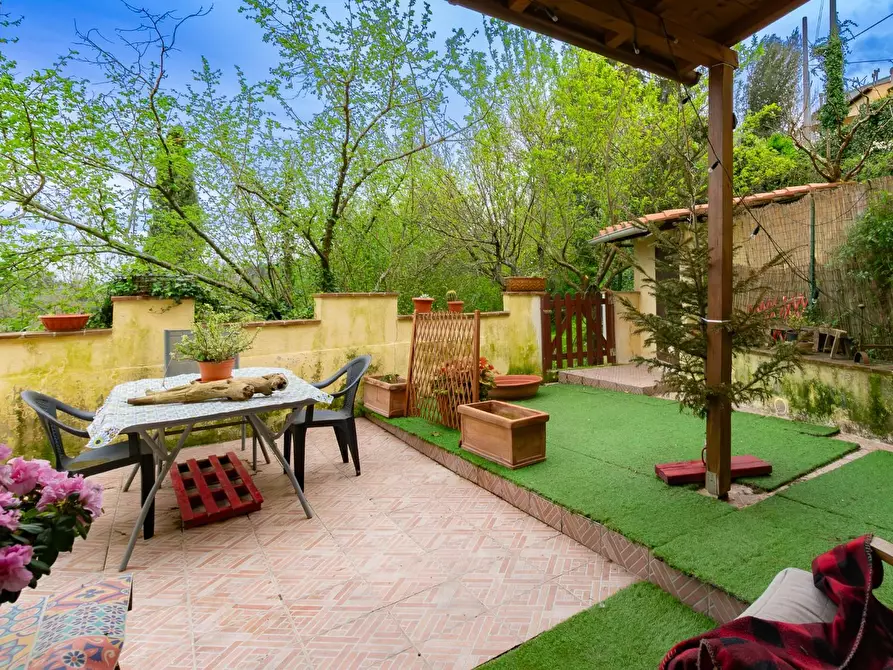 Immagine 15 di Terratetto in vendita  a Pontedera