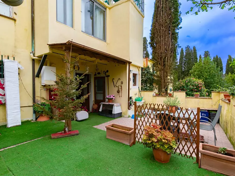 Immagine 17 di Terratetto in vendita  a Pontedera