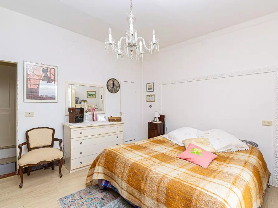 Immagine 28 di Terratetto in vendita  a Pontedera