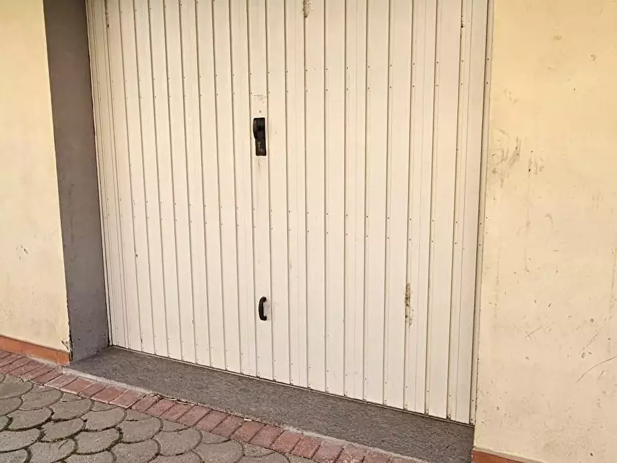 Immagine 13 di Appartamento in vendita  a Santa Maria A Monte